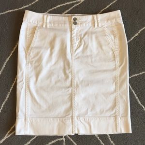 White Gap jean skirt